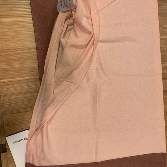 Lululemon lightweight, knit, poncho, scarf, wrap, cashmere new - Picture 7 of 8